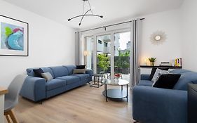 Miedziana 6 & 18 Apartment With Free Garage Wroclaw By Renters
