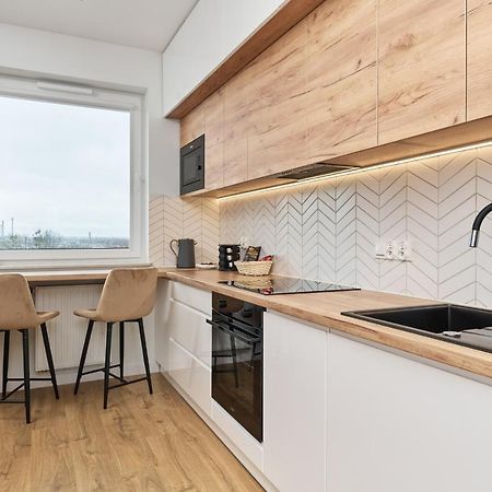 Miedziana 6 & 18 Apartment With Free Garage Wroclaw By Renters Екстер'єр фото