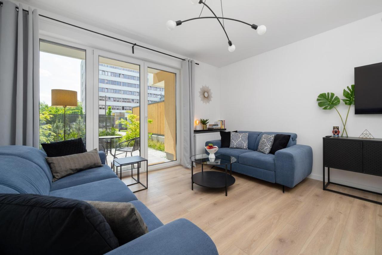 Miedziana 6 & 18 Apartment With Free Garage Wroclaw By Renters Екстер'єр фото