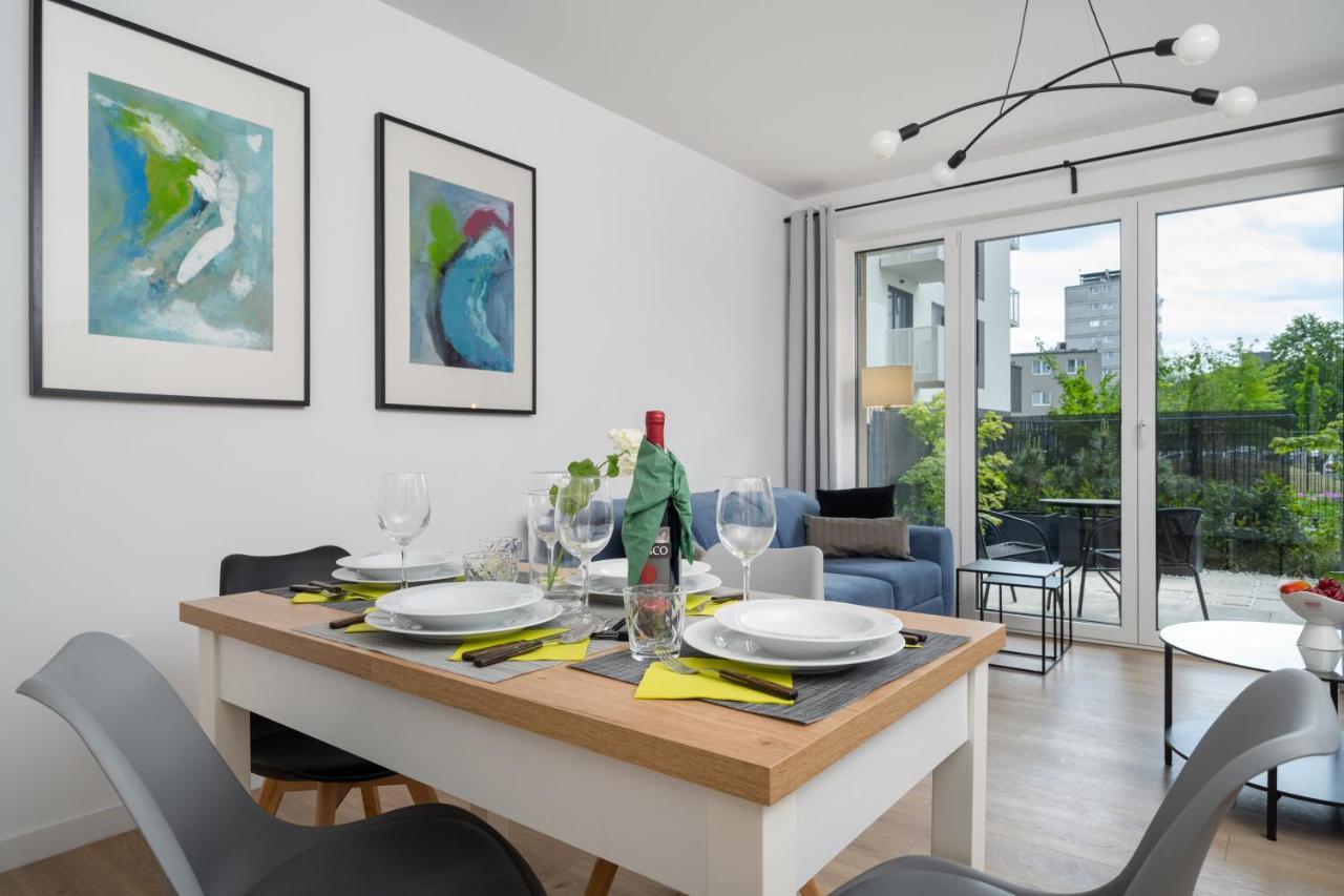 Miedziana 6 & 18 Apartment With Free Garage Wroclaw By Renters Екстер'єр фото