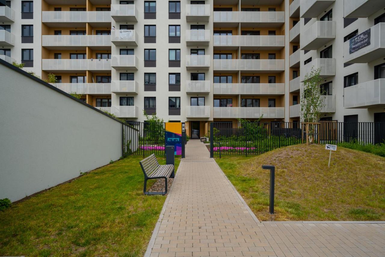 Miedziana 6 & 18 Apartment With Free Garage Wroclaw By Renters Екстер'єр фото