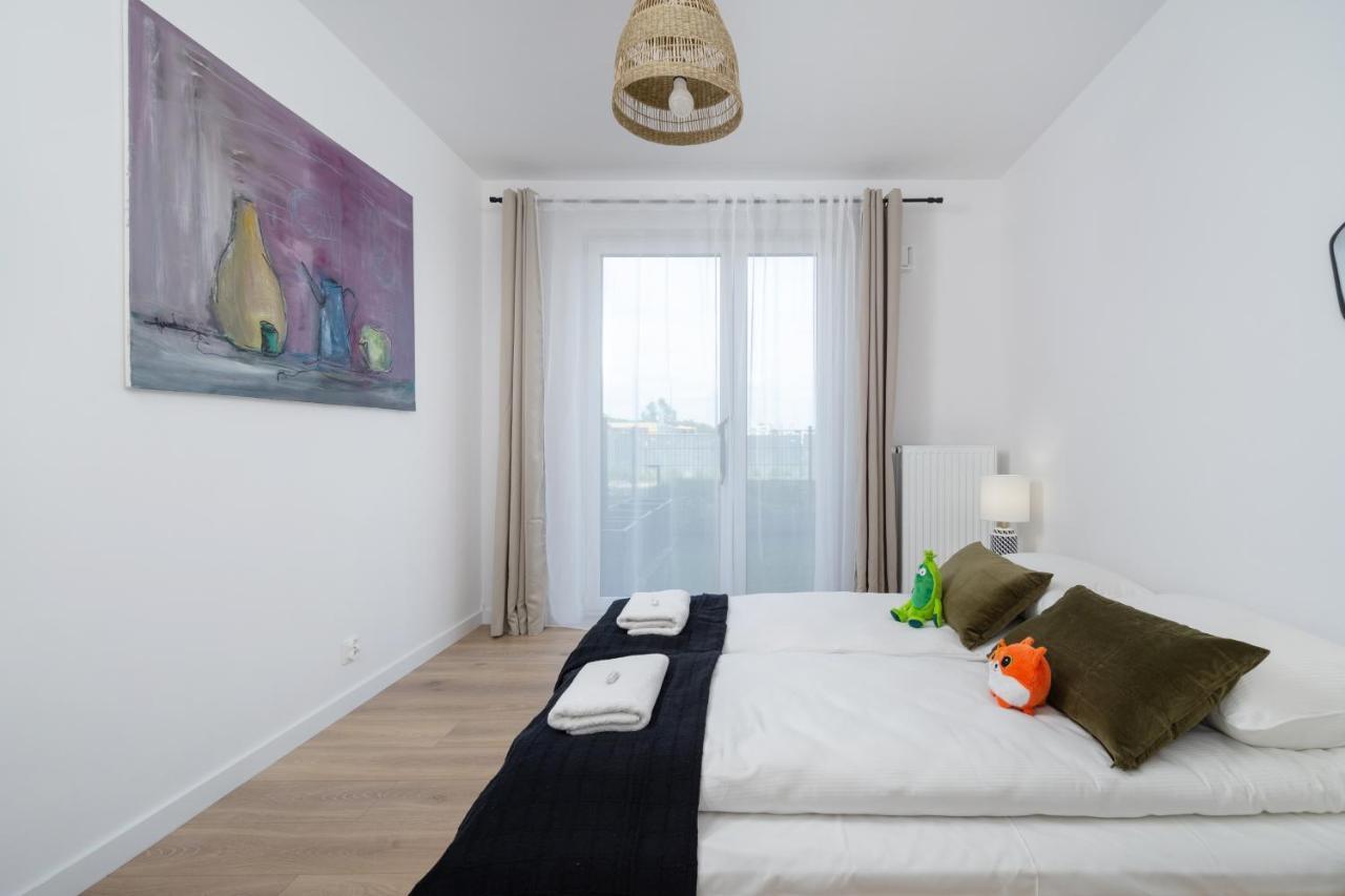 Miedziana 6 & 18 Apartment With Free Garage Wroclaw By Renters Екстер'єр фото