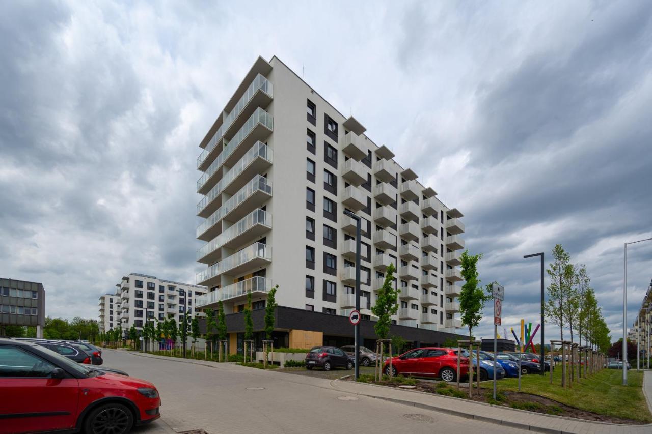 Miedziana 6 & 18 Apartment With Free Garage Wroclaw By Renters Екстер'єр фото
