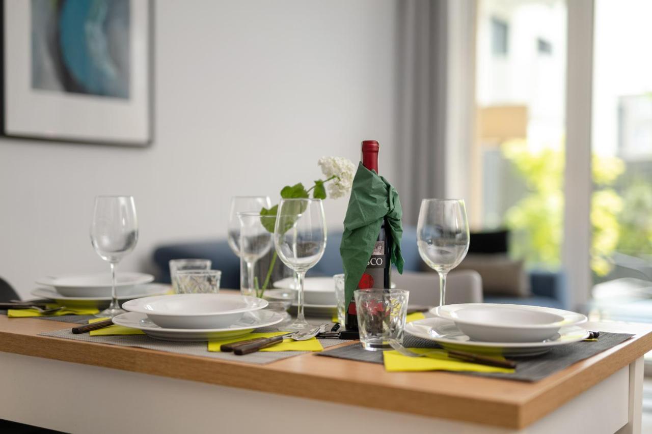 Miedziana 6 & 18 Apartment With Free Garage Wroclaw By Renters Екстер'єр фото