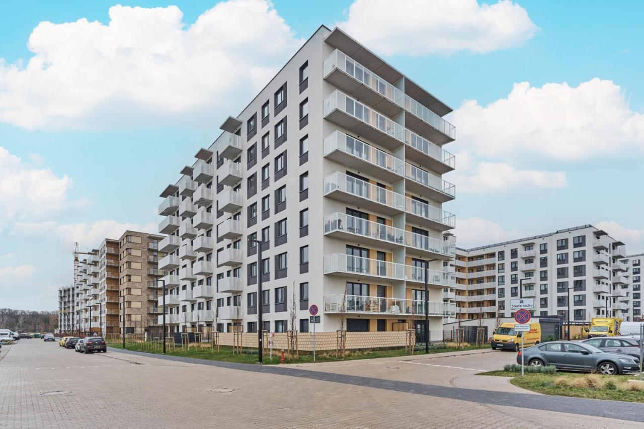 Miedziana 6 & 18 Apartment With Free Garage Wroclaw By Renters Екстер'єр фото