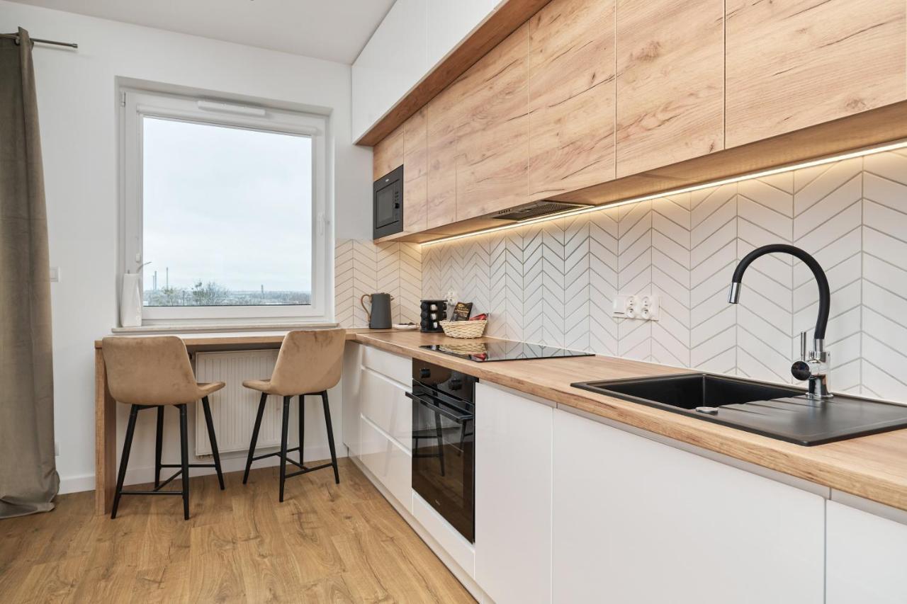 Miedziana 6 & 18 Apartment With Free Garage Wroclaw By Renters Екстер'єр фото